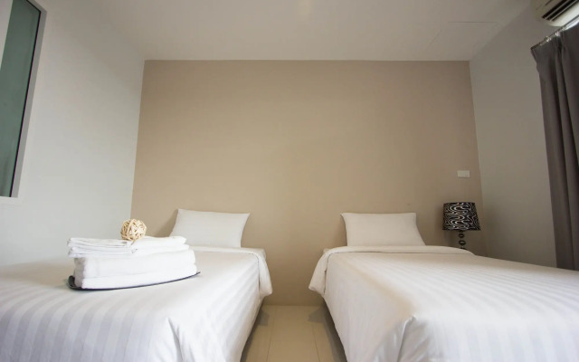 Primetime Hotel