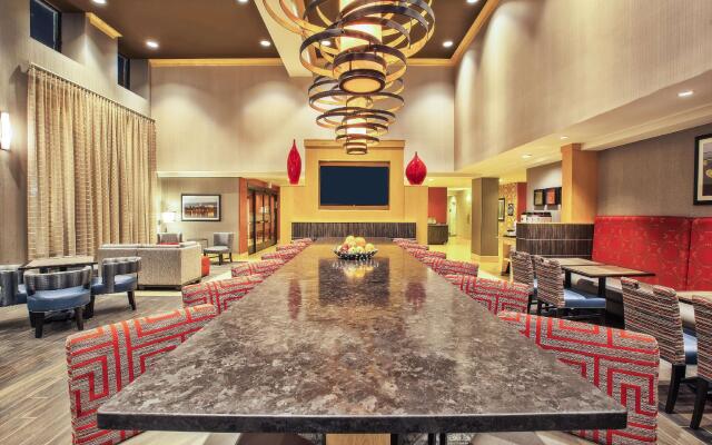 Hampton Inn & Suites Madison-West