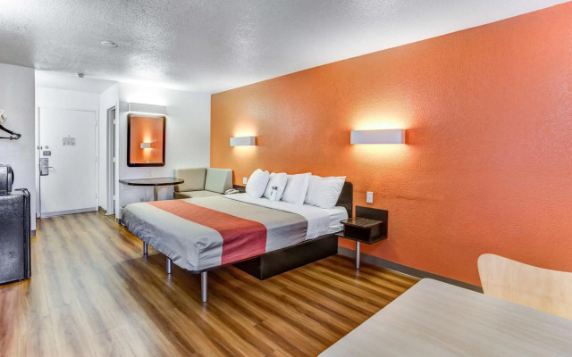 Motel 6 Portland, OR - Tigard West