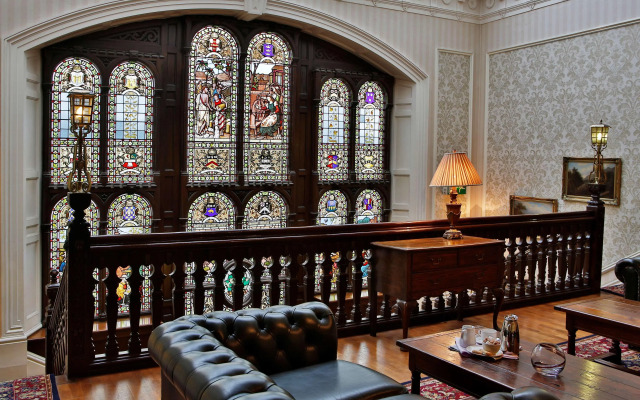 The Oaks Hotel