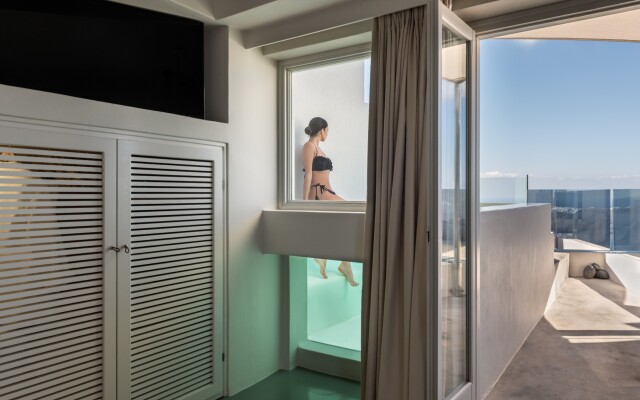 West East Suites