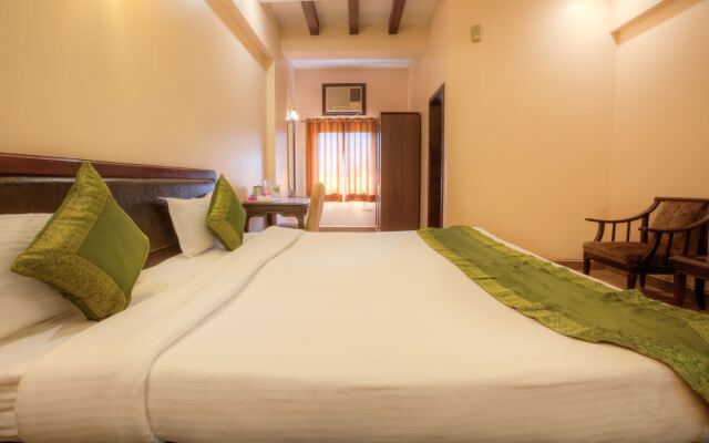 Treebo Shivam Inn Near Singapore Mall