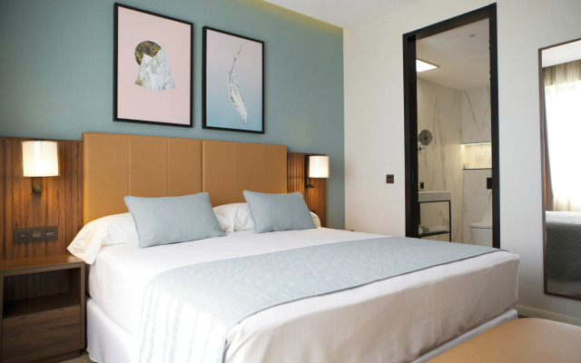 Отель Riu Plaza España