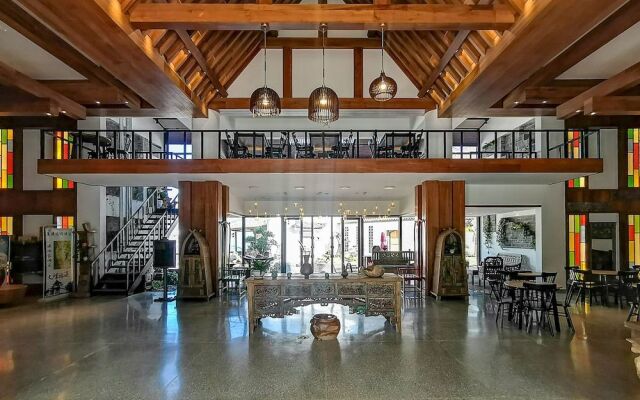 Floral Hotel Dali Luchun Garden