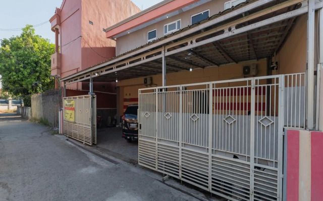 OYO 3972 Simega Residence
