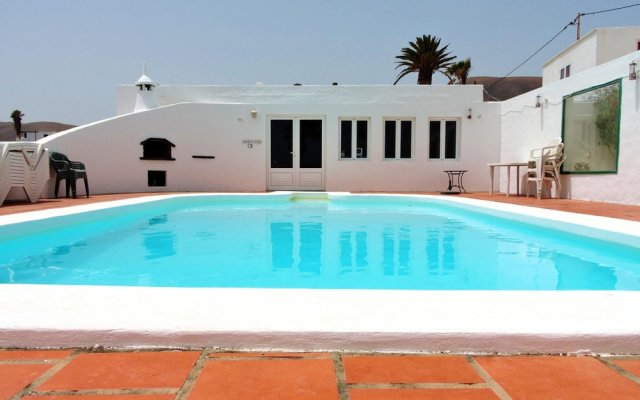 Villa with 8 Bedrooms in Tías, with Wonderful Sea View, Private Pool, Enclosed Garden - 4 Km From the Beach