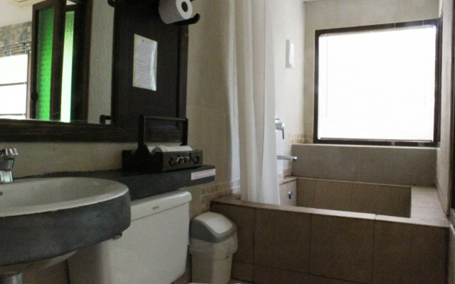 Baan Panwa Resort