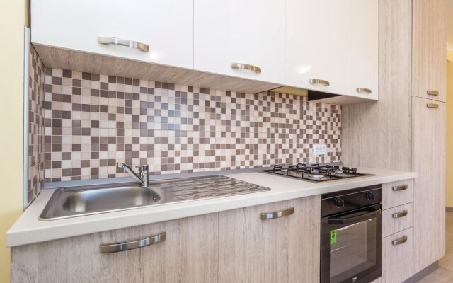 Nice Home in Cavle With Wifi and 2 Bedrooms