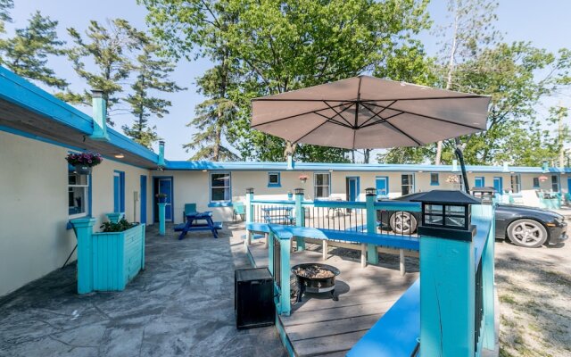 Beachfront at Wasaga Motel and Cottages