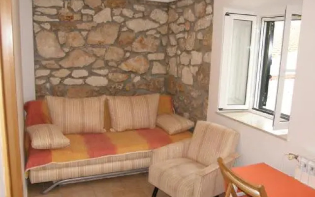 Apartments Primosten (600)