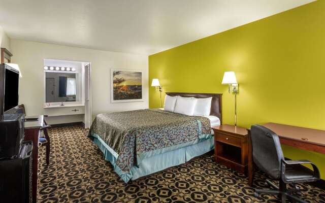 Days Inn by Wyndham Delta