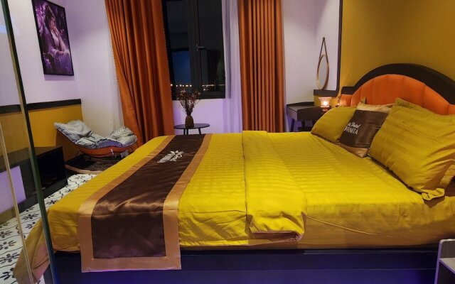Punita Hotel