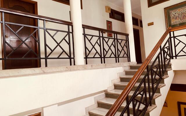 Hotel Devika