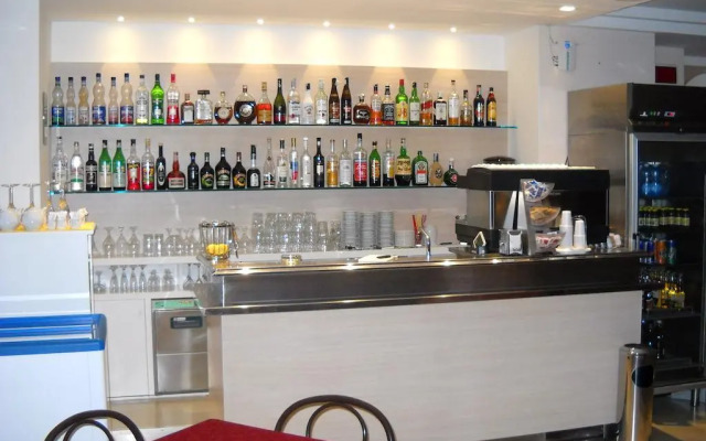 Mon Hotel