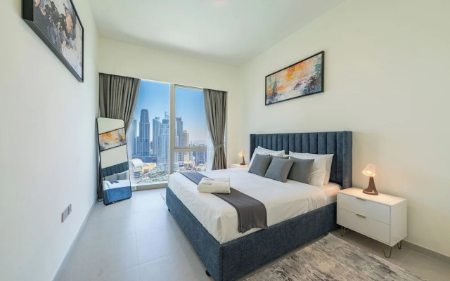 Skyline Serenity -Burj Khalifa View 3905