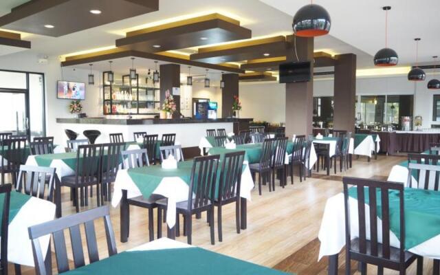 Suksomboon Hotel