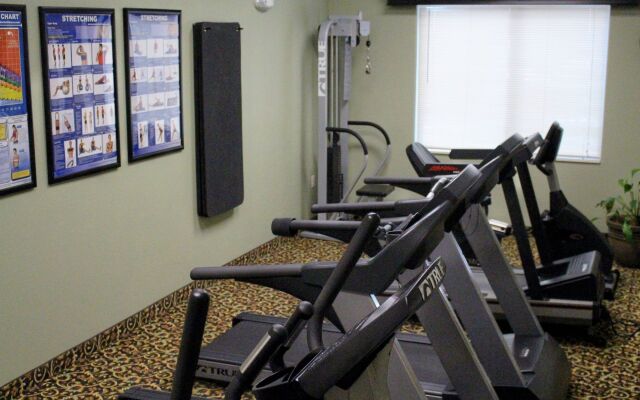 Expressway Suites Fargo