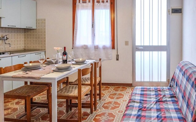 Awesome Apartment in Rosolina Mare With 1 Bedrooms