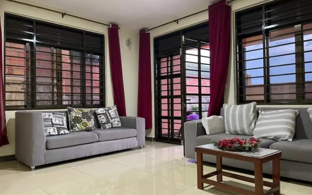 The Mugabi's Spacious Private Room