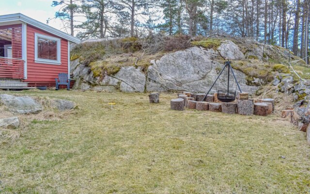 Awesome Home in Hægeland With 3 Bedrooms and Jacuzzi