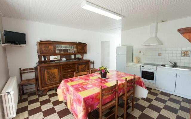 Gîte Saint-Urbain, 3 pièces, 4 personnes - FR-1-426-303