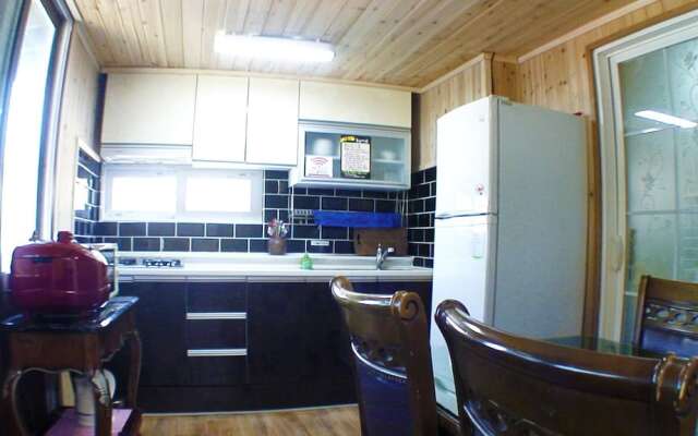 Tongyeong The Sea and The Poet Pension