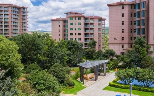 Fuxian Lake Hi Villa – Outside – Yuxi