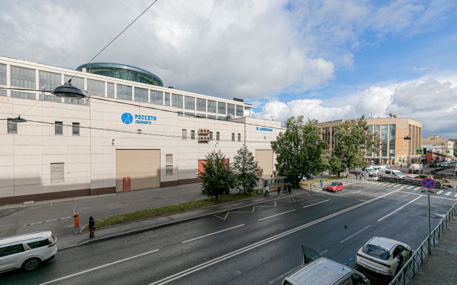 Apartments on Moiseenko street 27