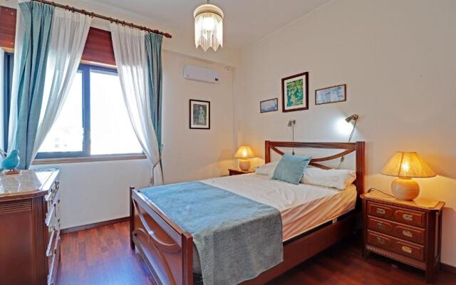 Faro Classic Apartment by Homing