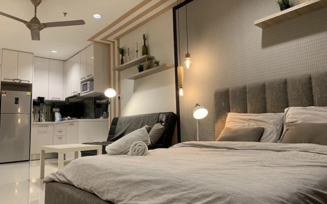 Mercu Summer Suites Freluxe Homestay
