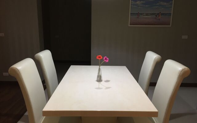 Beachfront Family Penthouse Hua Hin