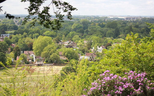 Richmond Park Hotel