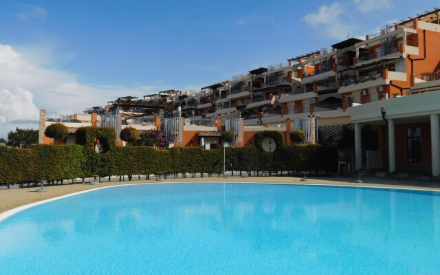 Casa Vita I Bed Ground Unit by Pool
