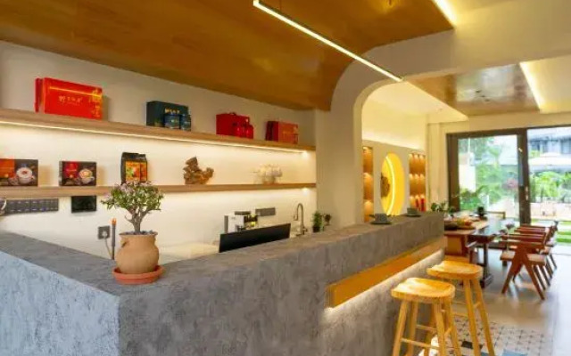 Mangshi Wanfeng Garden Villa Homestay (Dai Ancient Town Branch)
