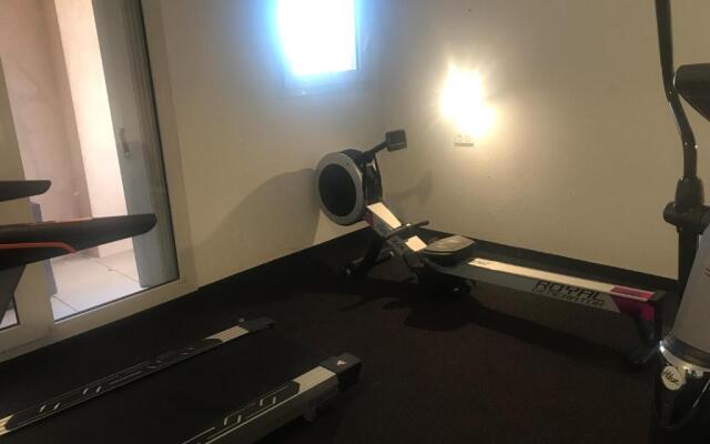 Hôtel, restaurant Kyriad Fréjus