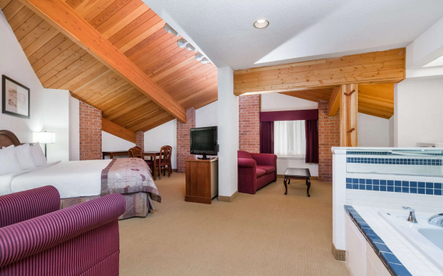 Baymont by Wyndham Marshfield