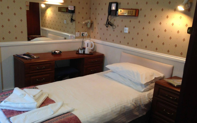Cliffdene Hotel