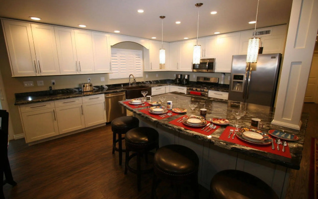 Estate Vacation Homes