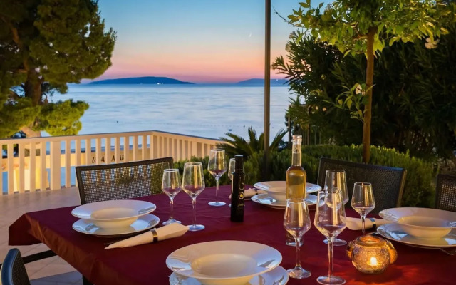 Nice Apartment in Gradac