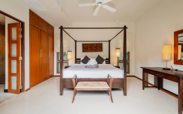 Ivory Pool Villa in Nai Harn Villa