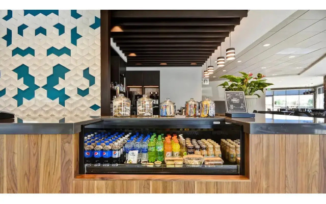 Hyatt Place Fresno