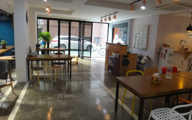 Sunny Hill Hostel Hongdae