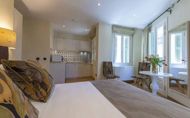 Ipelhome Plaka Boutique Apartments