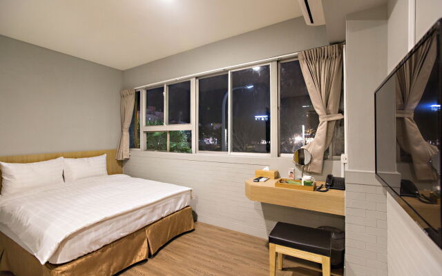 Traveller-Inn Day Moon Hotel