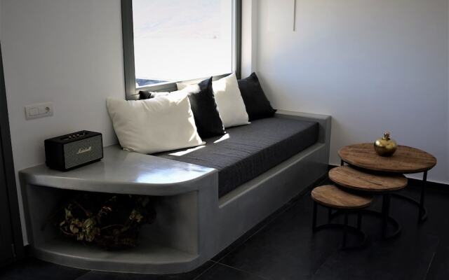 A Lux Villas Santorini