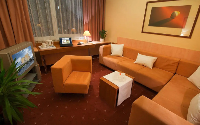 BEST WESTERN Hotel Grand