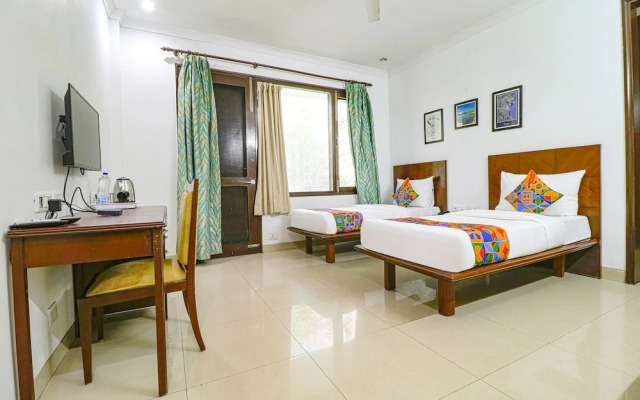 FabHotel Tipssy Inn 020
