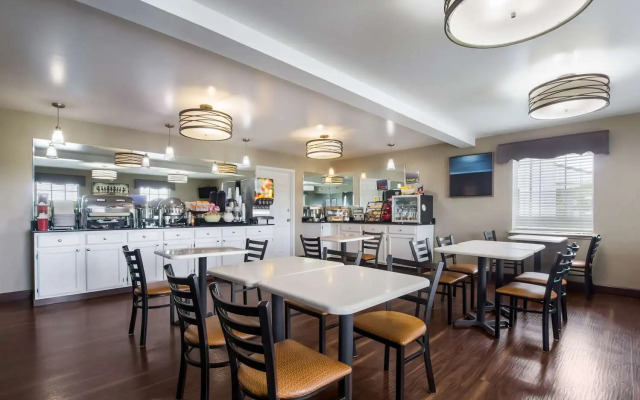 Best Western Parkside Inn