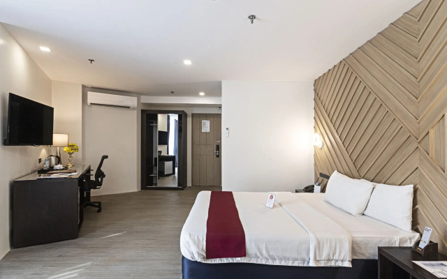Sarrosa International Hotel and Residential Suites