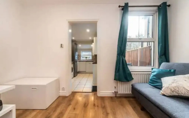 Charming Period Home Near Surbiton With Garden